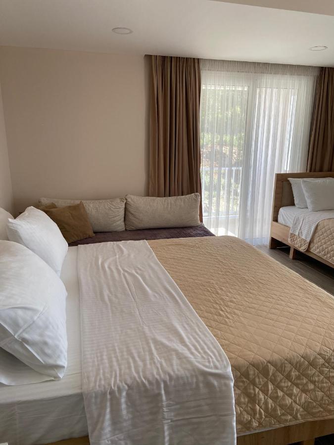 Persephone Hotel Himarë Eksteriør billede