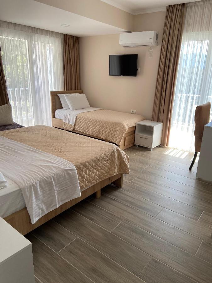 Persephone Hotel Himarë Eksteriør billede