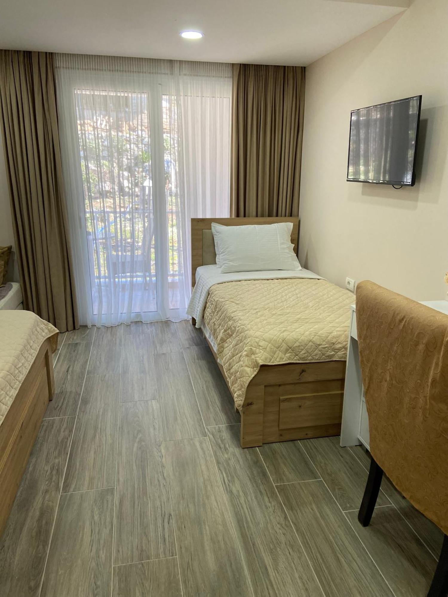 Persephone Hotel Himarë Eksteriør billede